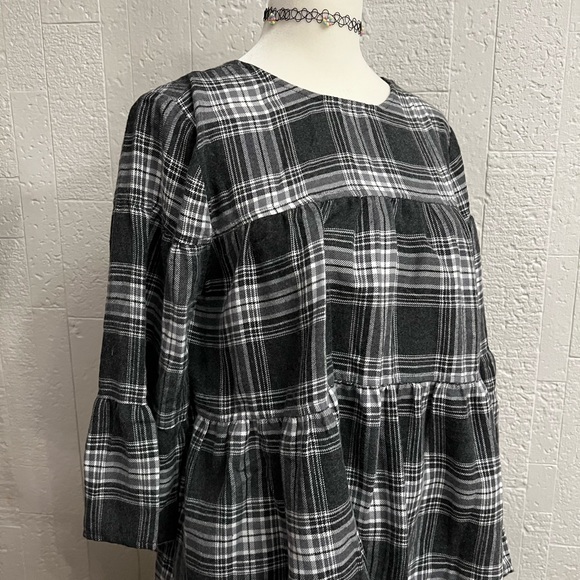 small plaid blouse - Picture 1 of 7